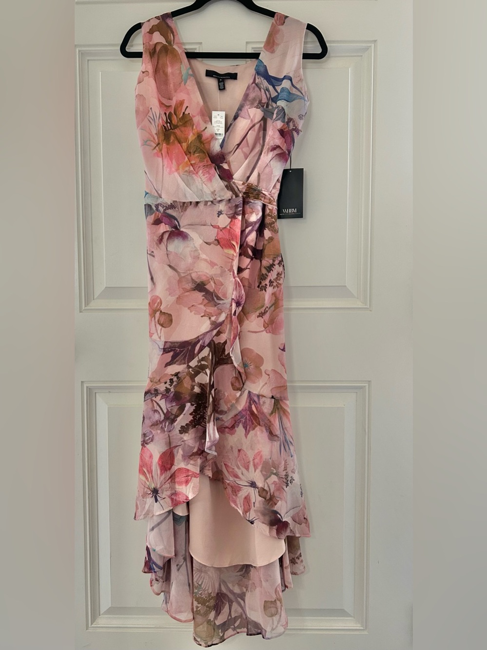 NWT WHBM V-Neck Ruffle Wrap Dress in Whisper FIoral Camellia Blush Pink Size 8 - Picture 3 of 6